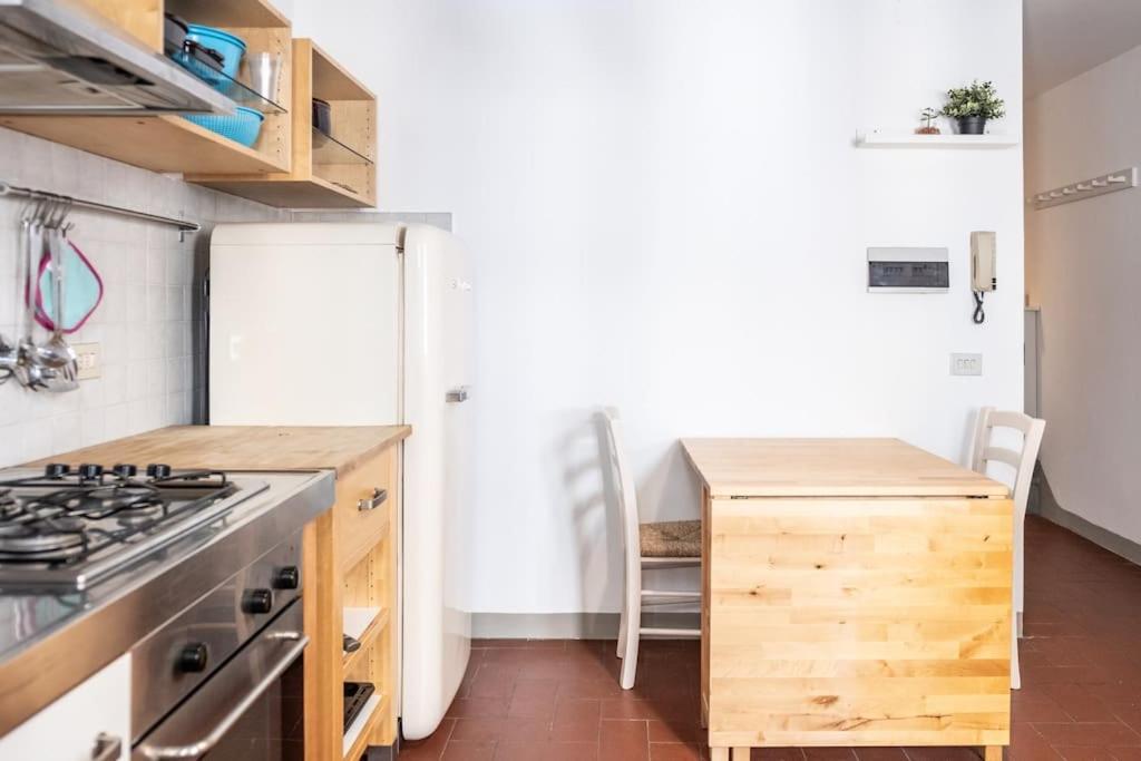 Classic Florentine Flat Near Piazza Santa Croce Флоренция Экстерьер фото
